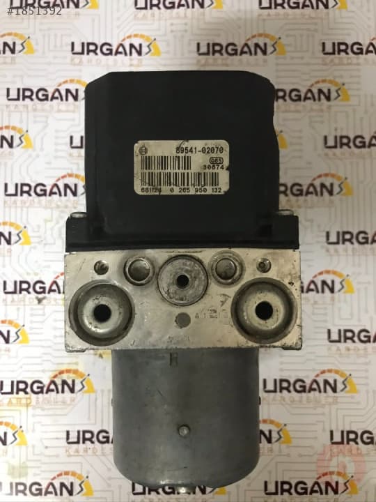 0265950132  Toyota Corolla  BOSCH ABS BEYNI