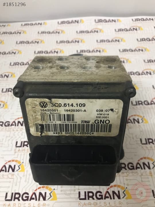 3C0614109 16420501 16420301-A V.W PASSAT ABS BEYNİ TRW