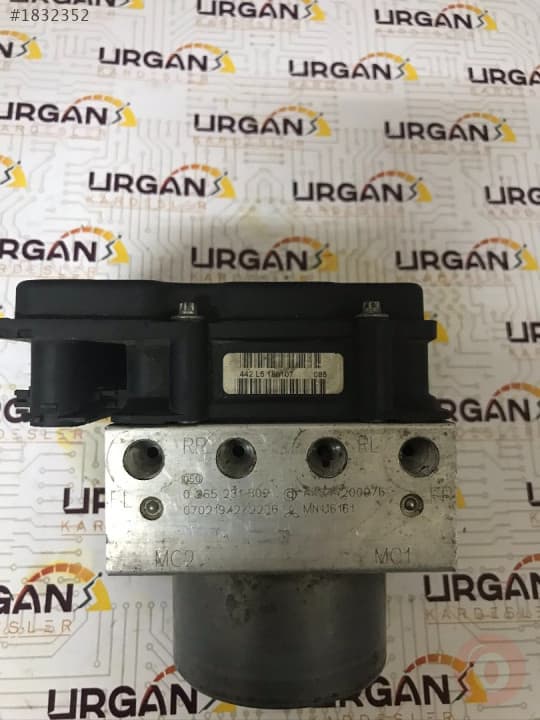 0265231502  Mitsubishi Colt  BOSCH ABS BEYNI