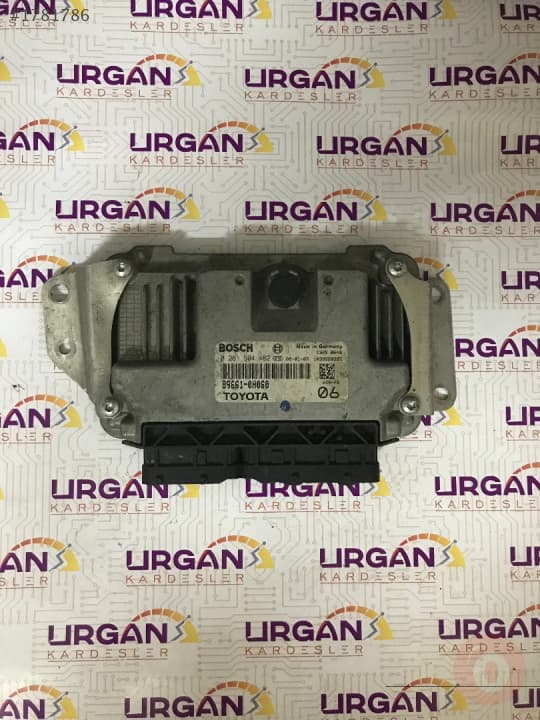 0261S04462 89661-0H060 TOYOTA AYGO YARİS MOTOR BEYNİ BOSCH E