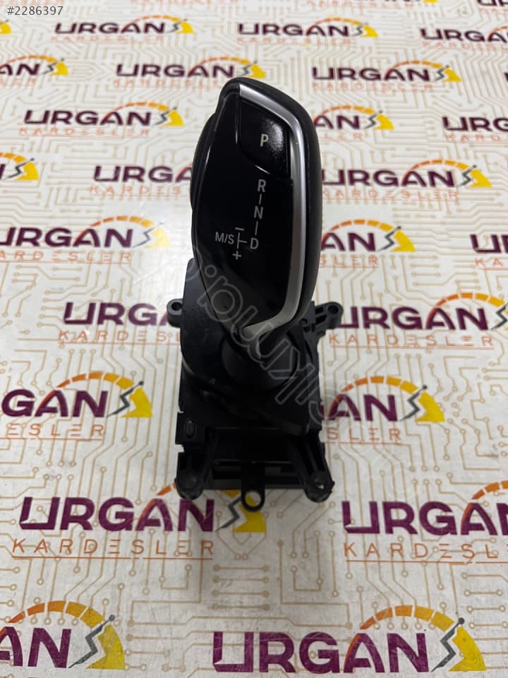 GW794769101 034971102 BMW G30 5 SERİSİ VİTES KOLU