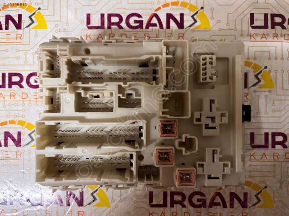 82730-02C90 TOYOTA AURIS SİGORTA KUTUSU