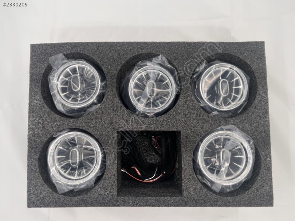 MERCEDES-BENZ W205 C-CLASS (MULTICOLOR AIR VENT) RETROFIT