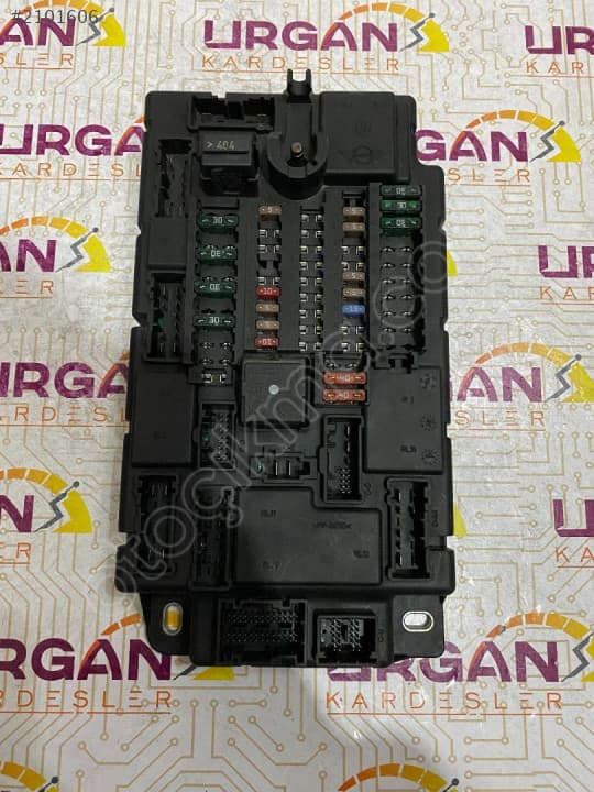 61.35 3455242 MİNİ COOPER R57 SİGORTA KUTUSU