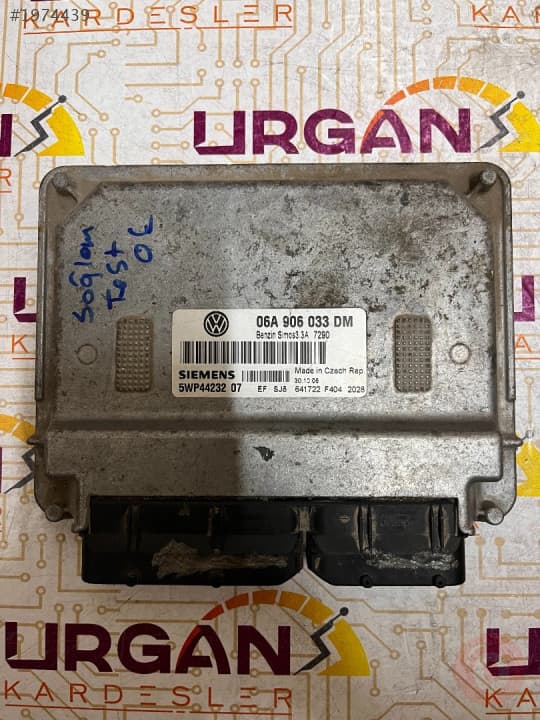 06A906033DM 5WP4423207 SKODA OCTAVIA MOTOR BEYNİ